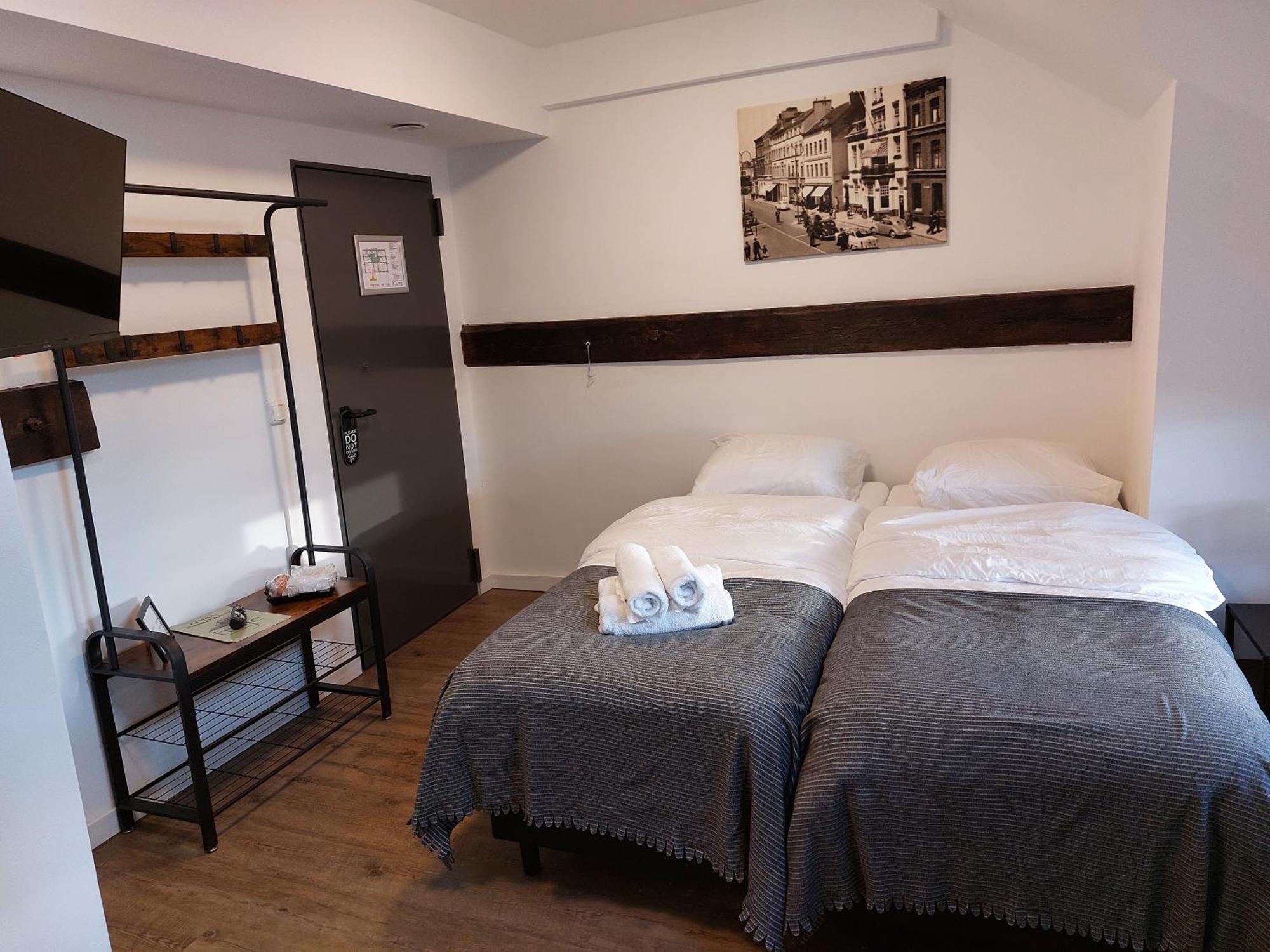 Vallis Hotel *
